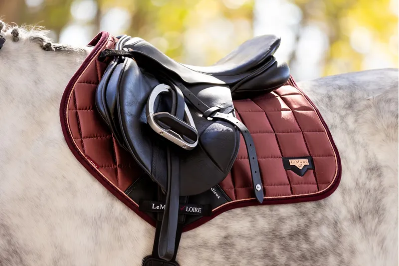 LeMieux Loire Classic Close Contact Square in Orchid-1